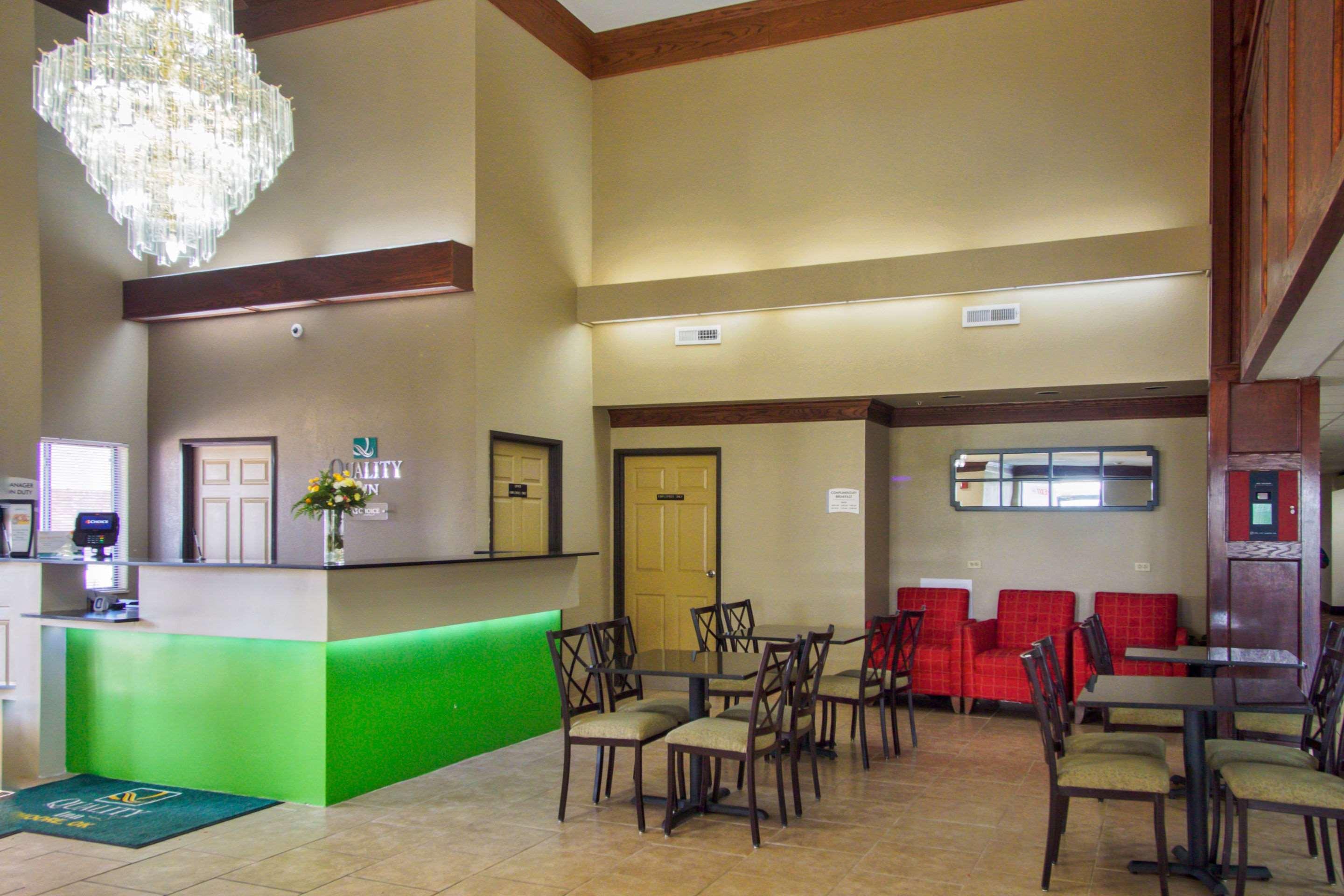 Quality Inn Moore - Oklahoma City Bagian luar foto
