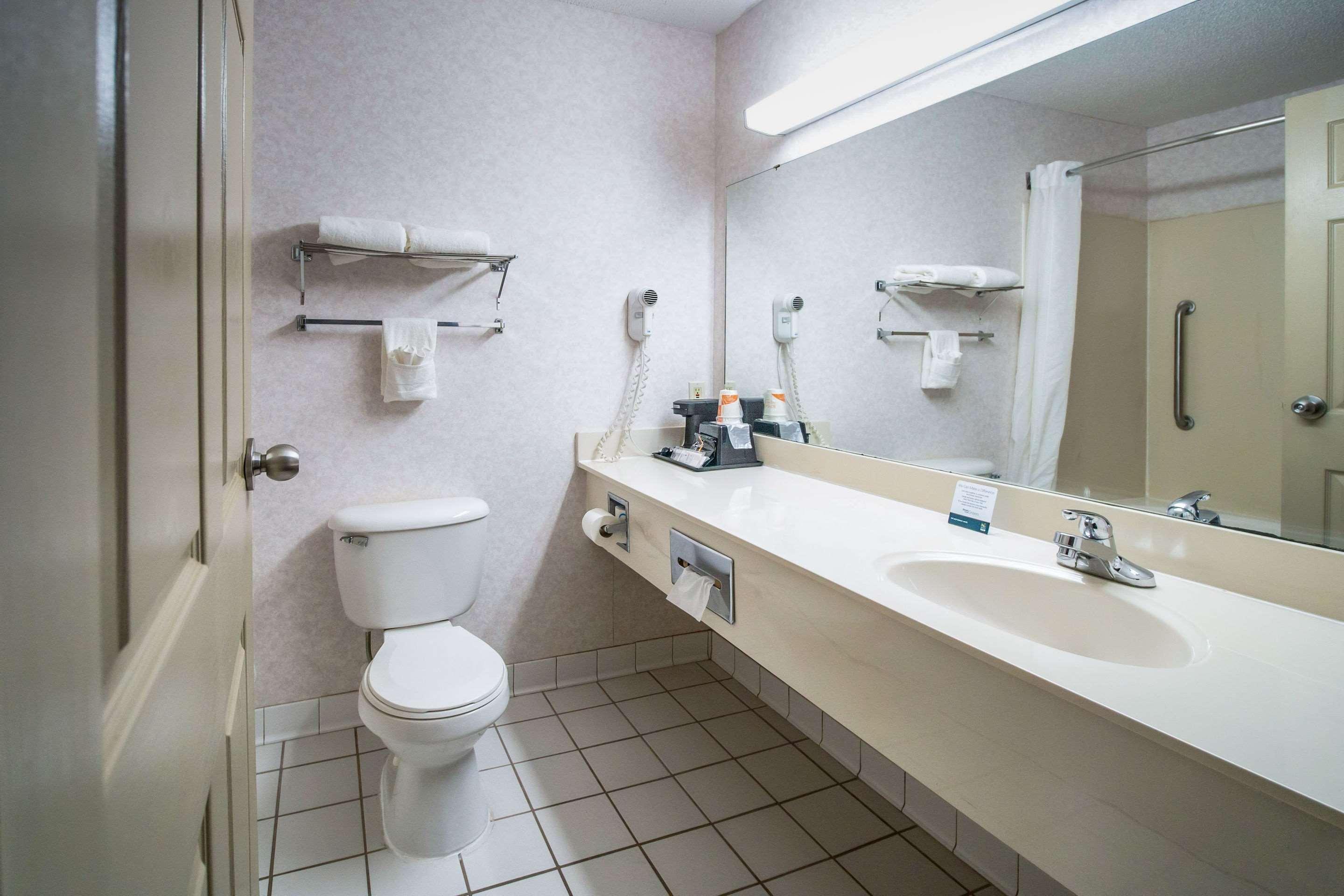 Quality Inn Moore - Oklahoma City Bagian luar foto