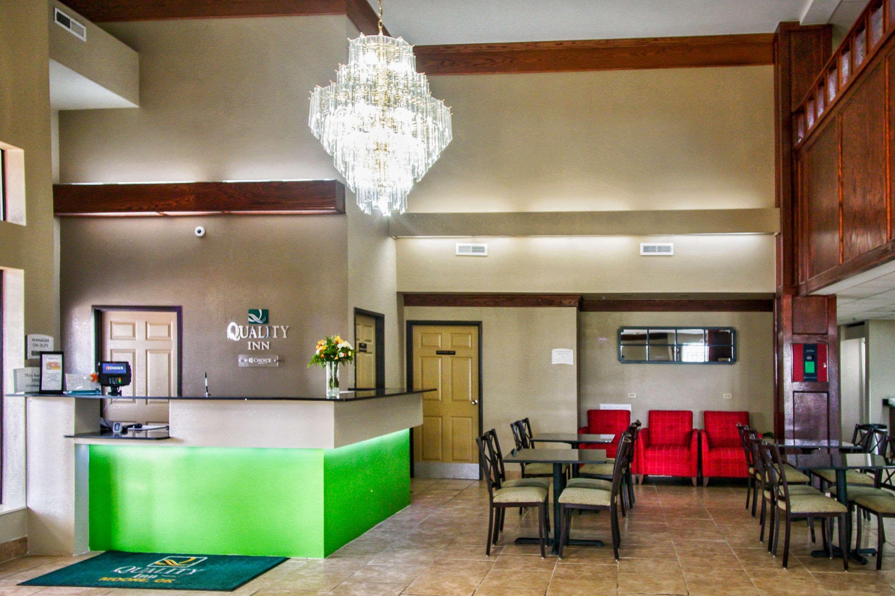 Quality Inn Moore - Oklahoma City Bagian luar foto