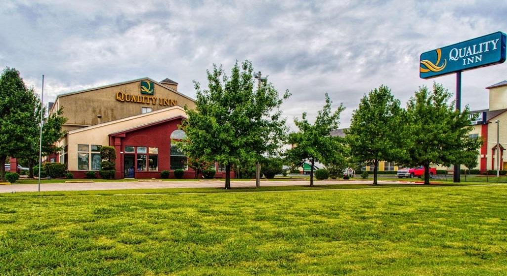 Quality Inn Moore - Oklahoma City Bagian luar foto